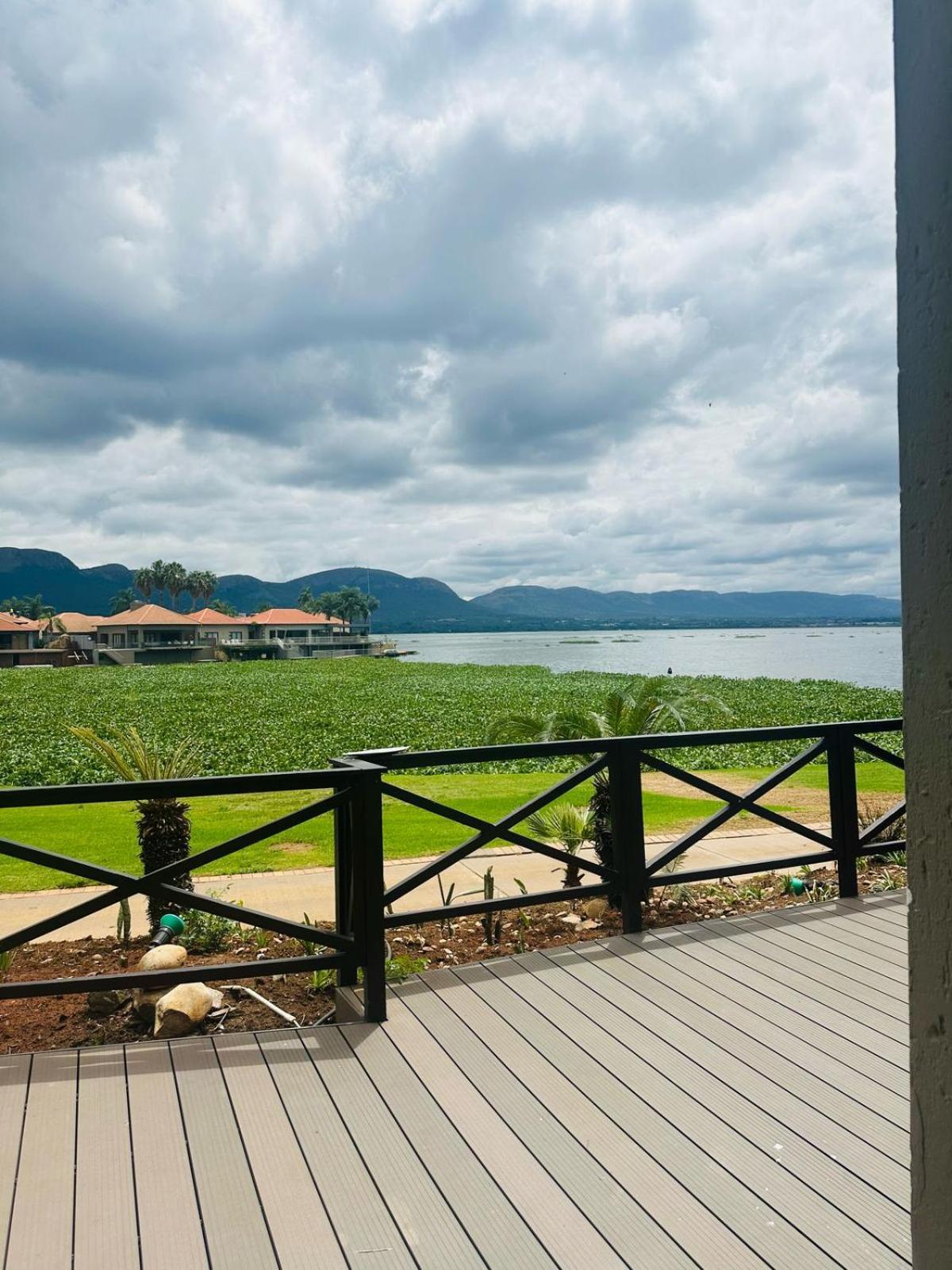 View At 81 Hartbeespoort Exterior photo